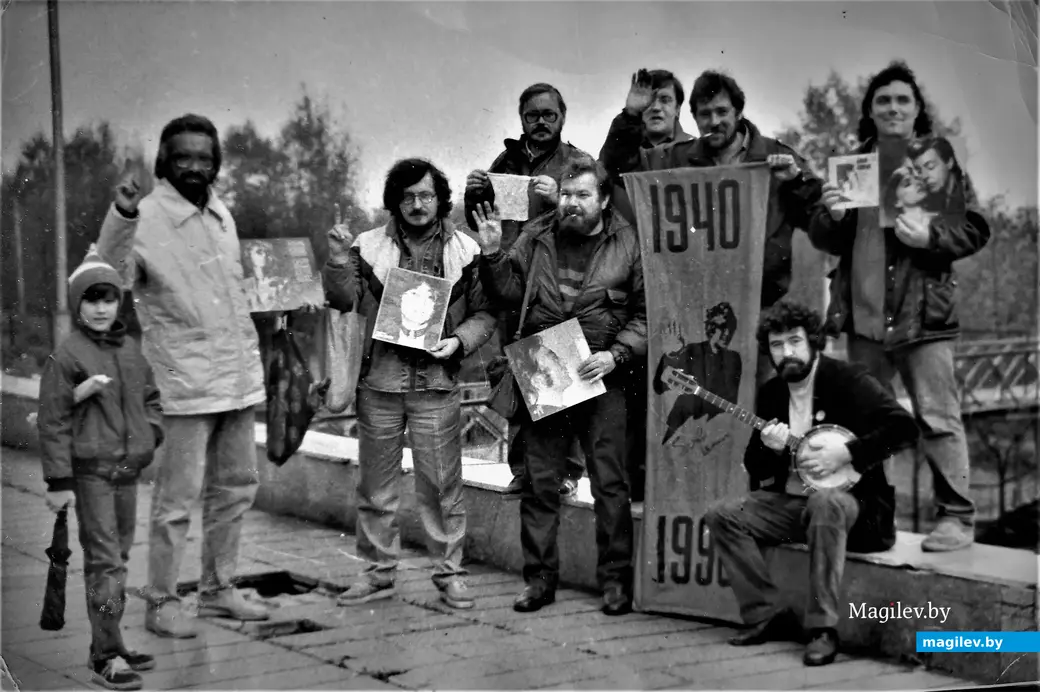 Леннон жил, Леннон жив, Леннон будет жить. Могилев 1990 год.