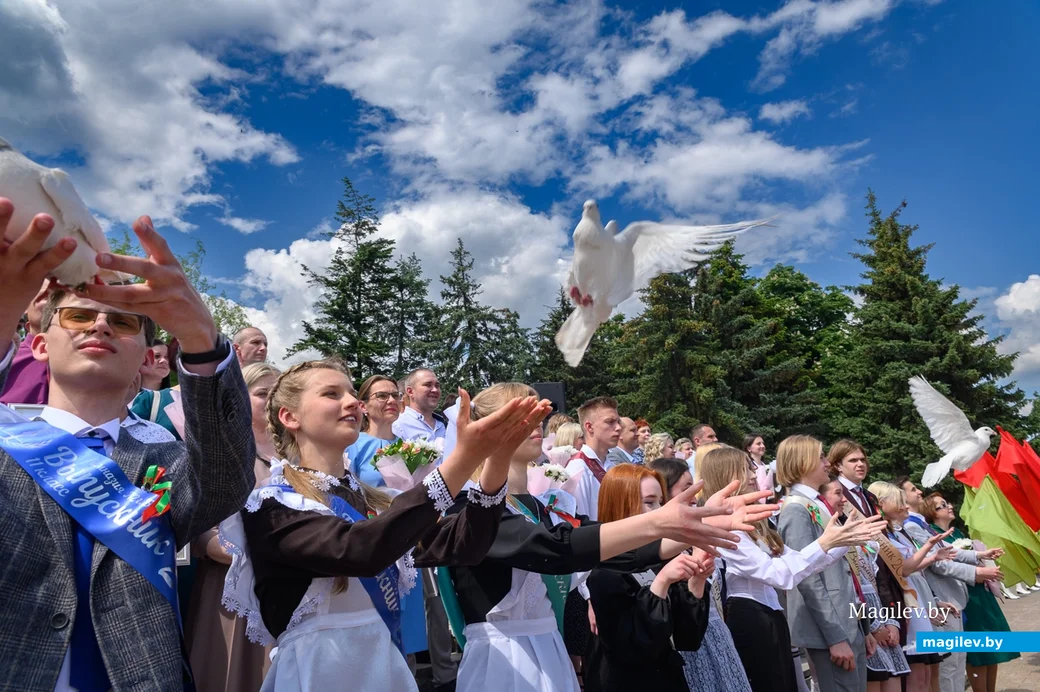 25.05.2023. Бобруйск. Последний звонок 2023. Площадь Победы.