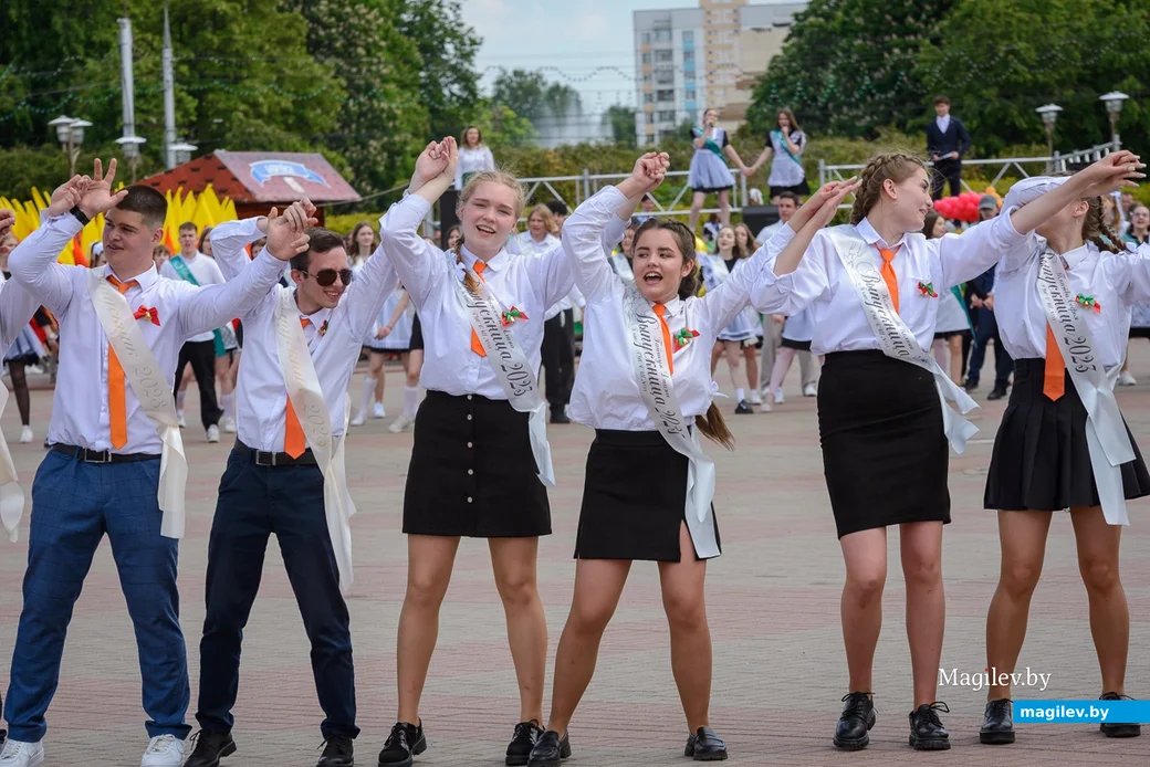25.05.2023. Бобруйск, площадь Ленина. Последний звонок 2023.