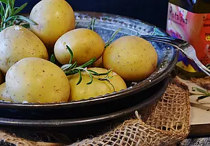 Когда нужно солить картофель при варке: проверьте, все ли вы делаете правильно