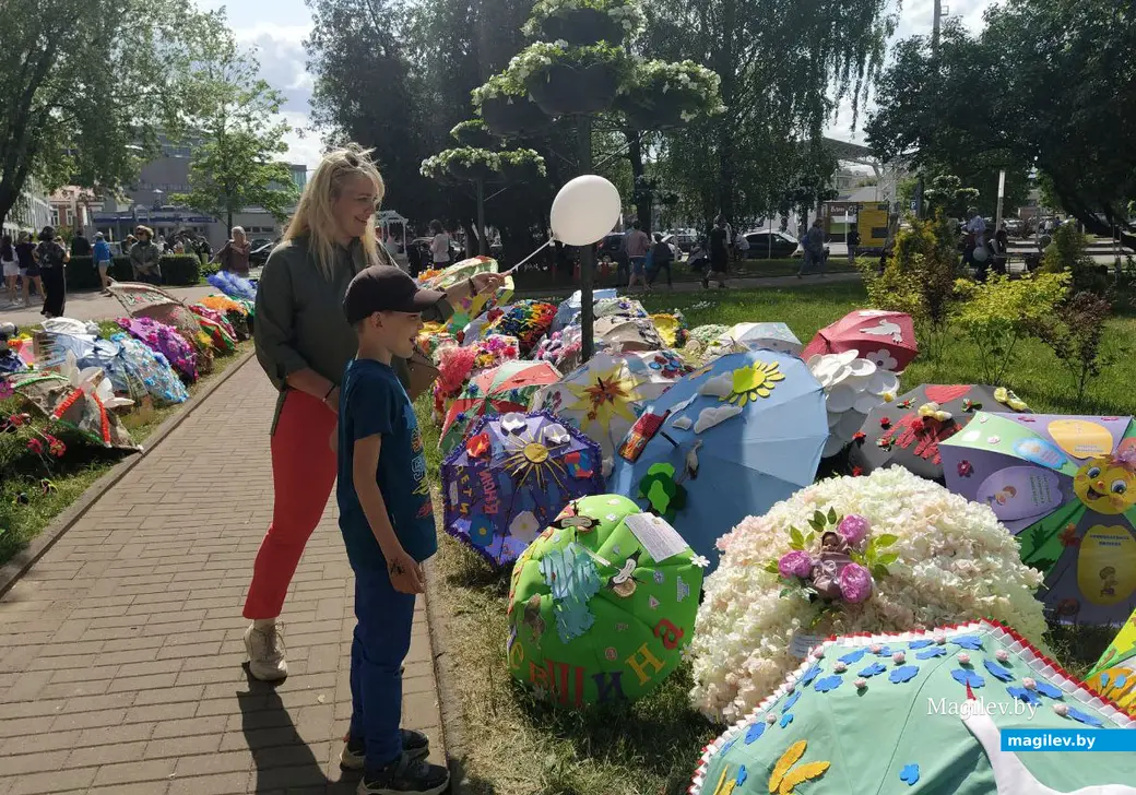 Праздник детства в сквере 40-летия Победы. Могилев. 1 июня 2023 года.