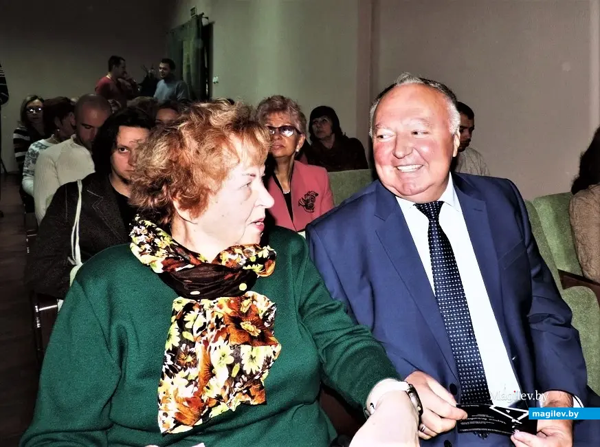 Легендарная Татьяна Орлова (одна из основательниц белорусской школы театральной журналистики) и на тот момент начальник главного управления идеологической работы,