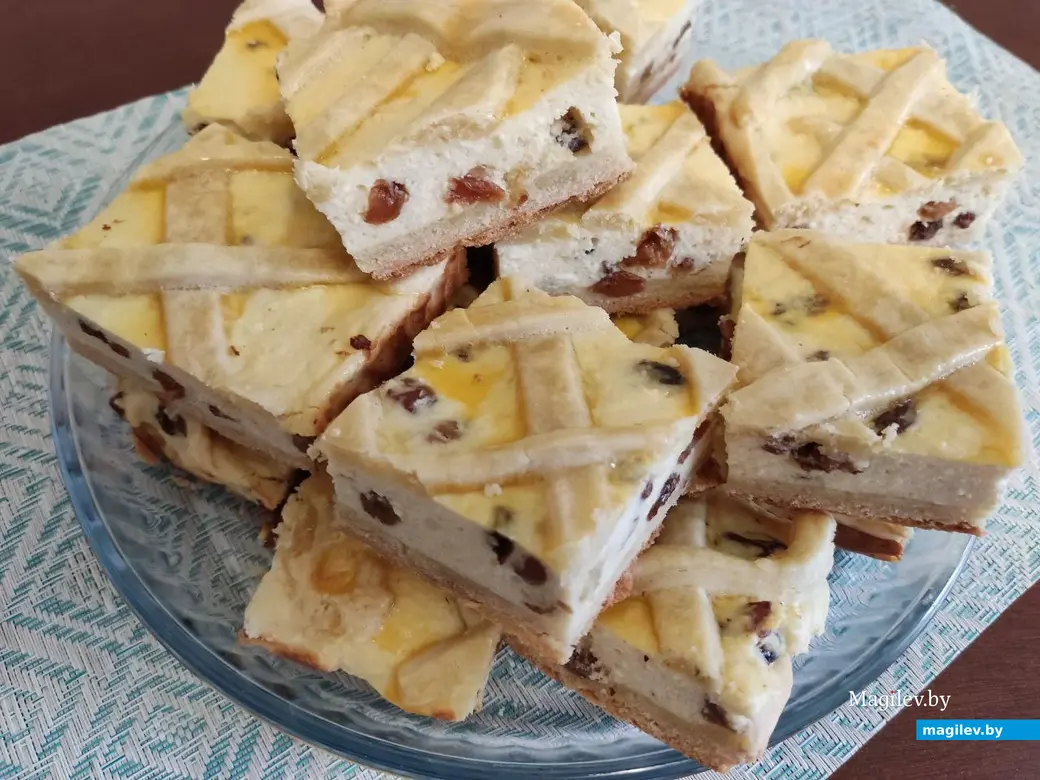 Краковский сырник с изюмом готов. Приятного аппетита!