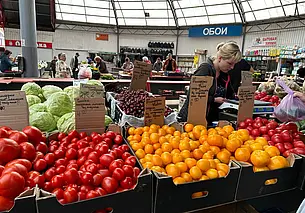 Что почем? Цены на клубнику на центральном рынке Бобруйска повергли в шок