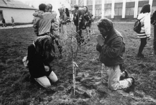 Жан Мельников на Марше Мира. 26 апреля 1996 года.