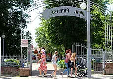 «Пусть тогда пишут: работают только кассы самообслуживания, и я заходить в такой магазин не буду…». Жизнь глазами могилевчан