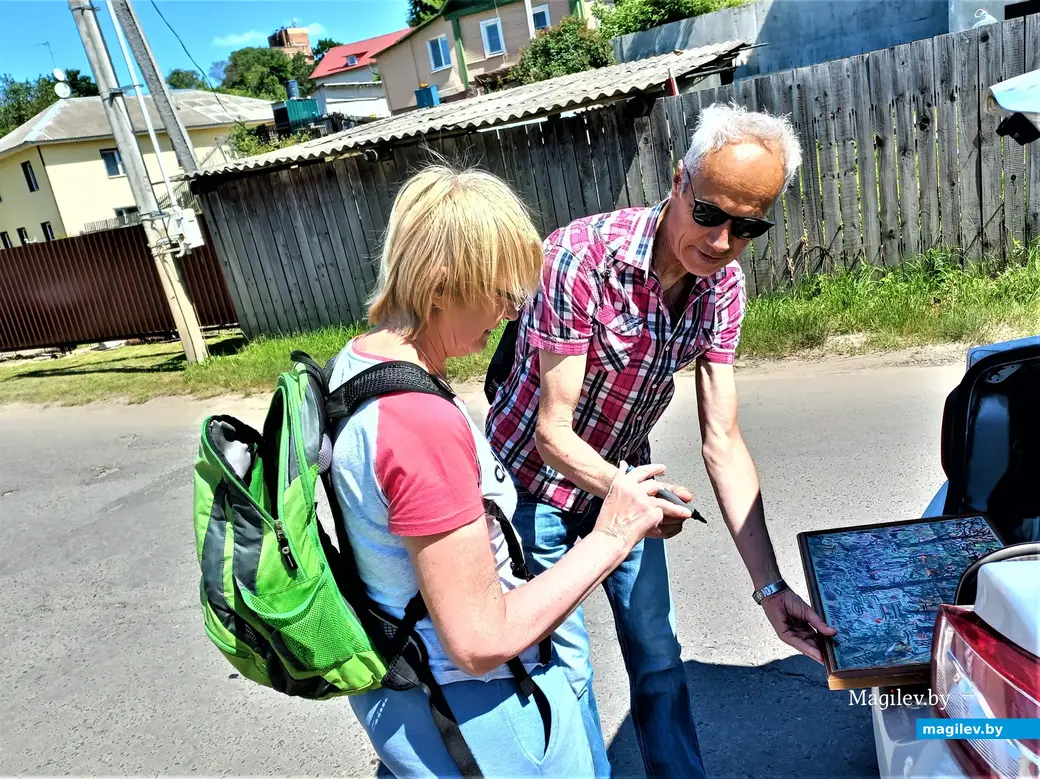 Татьяна и Сергей Петрулины к рисованию готовы. Могилев, 2023 год.