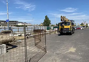 Новые лавочки и трубы: автовокзал в Могилеве приводят в порядок. Фотофакт