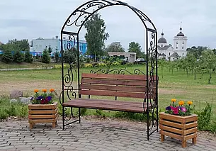 Более 30 новых скамеек и 9 цветочных клумб: что изменилось в парке Подниколья в Могилеве