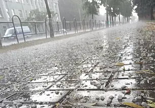 Причуды погоды: в Могилеве прошел град, а Минск кое-где затопило. Фотофакт