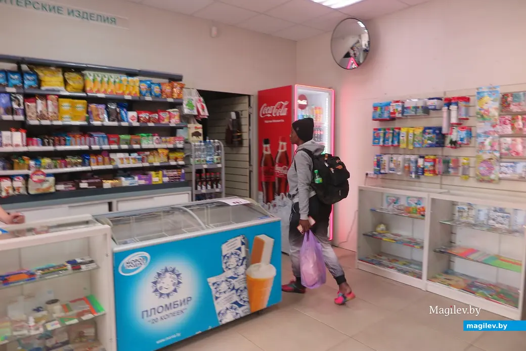 Июнь 2023 г. Могилев, пр.Мира. Вместо обанкротившейся ОАО «Могилевсоюзпечать» в город пришла национальная сеть распространения прессы «Белсоюзпечать».