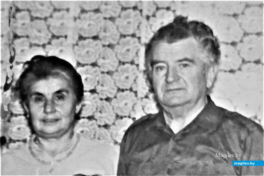 Хозяева чемоданчика. Могилев, Казимировка, начало 1990-х.