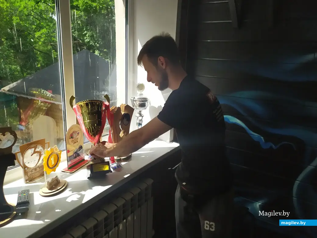 Парк активного отдыха «Рубикон», Могилев. Июнь, 2023. Павел. Снаряжение для лазертага.