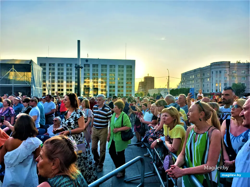 Выступление «Хора Турецкого» на площади Единства. Могилев, 21.06.2023 г.