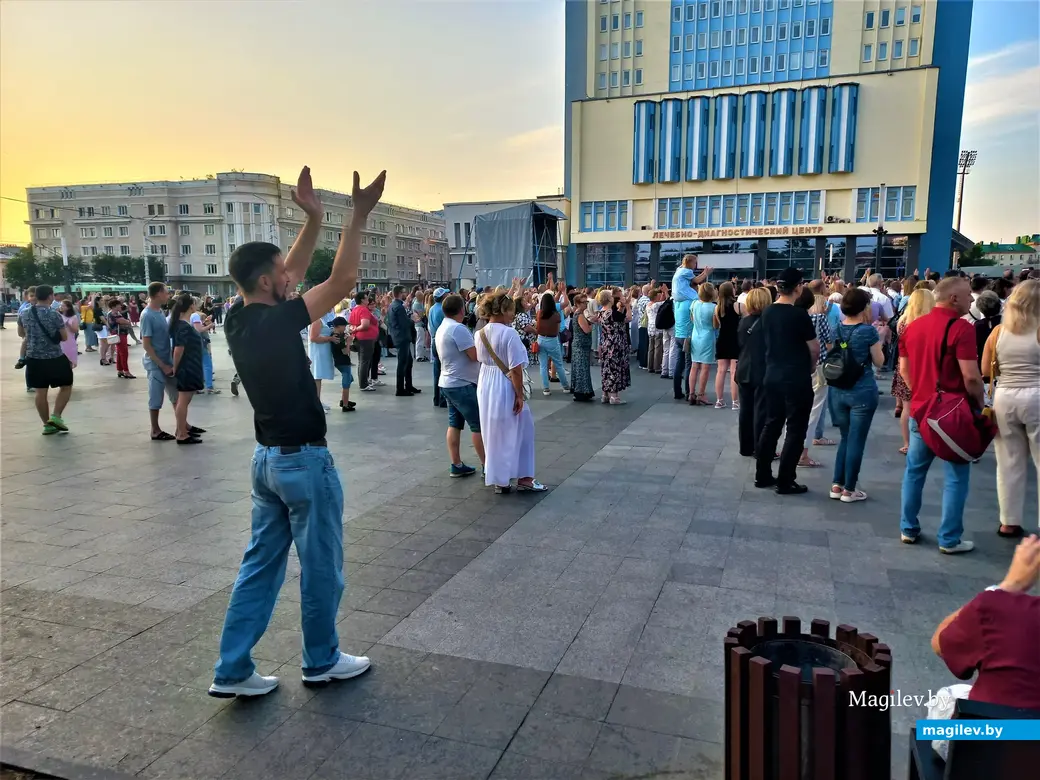 Выступление «Хора Турецкого» на площади Единства. Могилев, 21.06.2023 г.