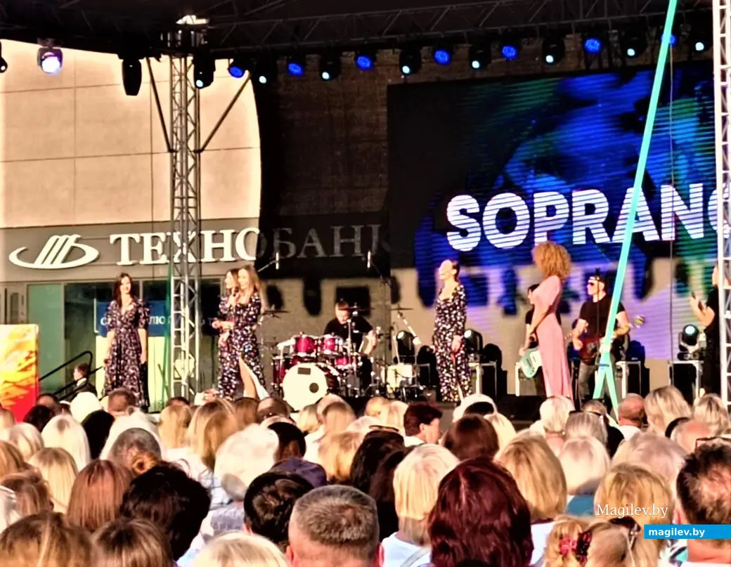 Выступление «Хора Турецкого» на площади Единства. Могилев, 21.06.2023 г.