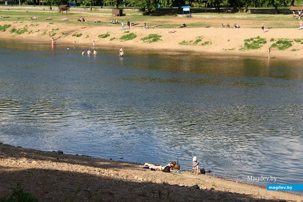 Могилев. Июнь. Жара. Фотопрогулка по городу. 21 июня 2023 года.