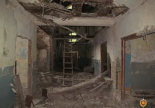 В Быхове под ребенком провалился пол в заброшенном здании. Мальчик в больнице