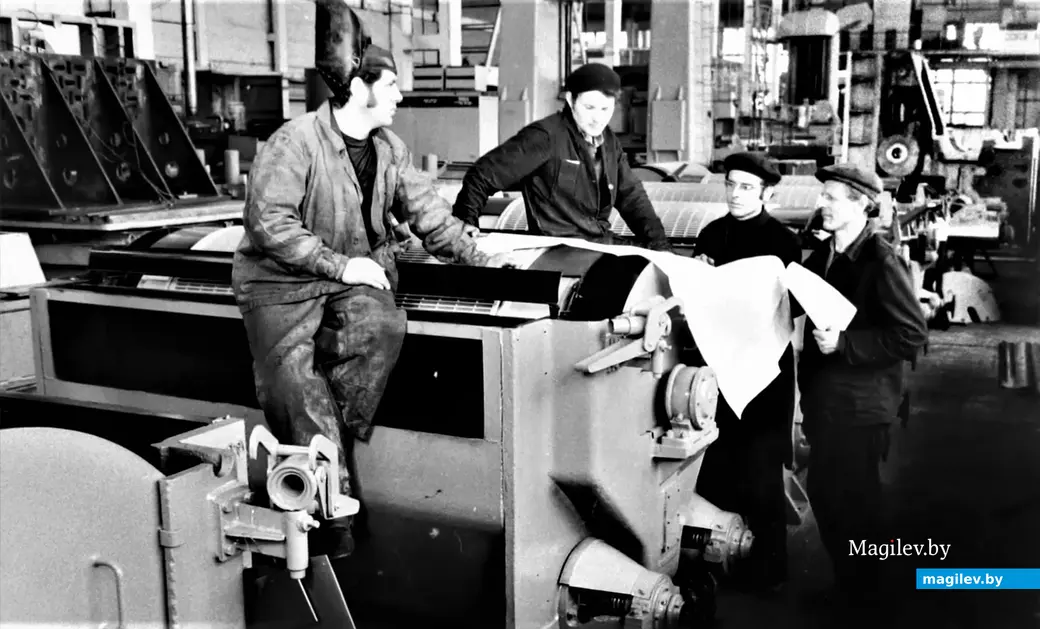 В одном из цехов «Строммашины», 1970-е годы.