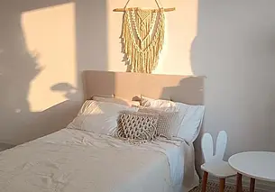 «И я тут вспомнила, что умею плести макраме»