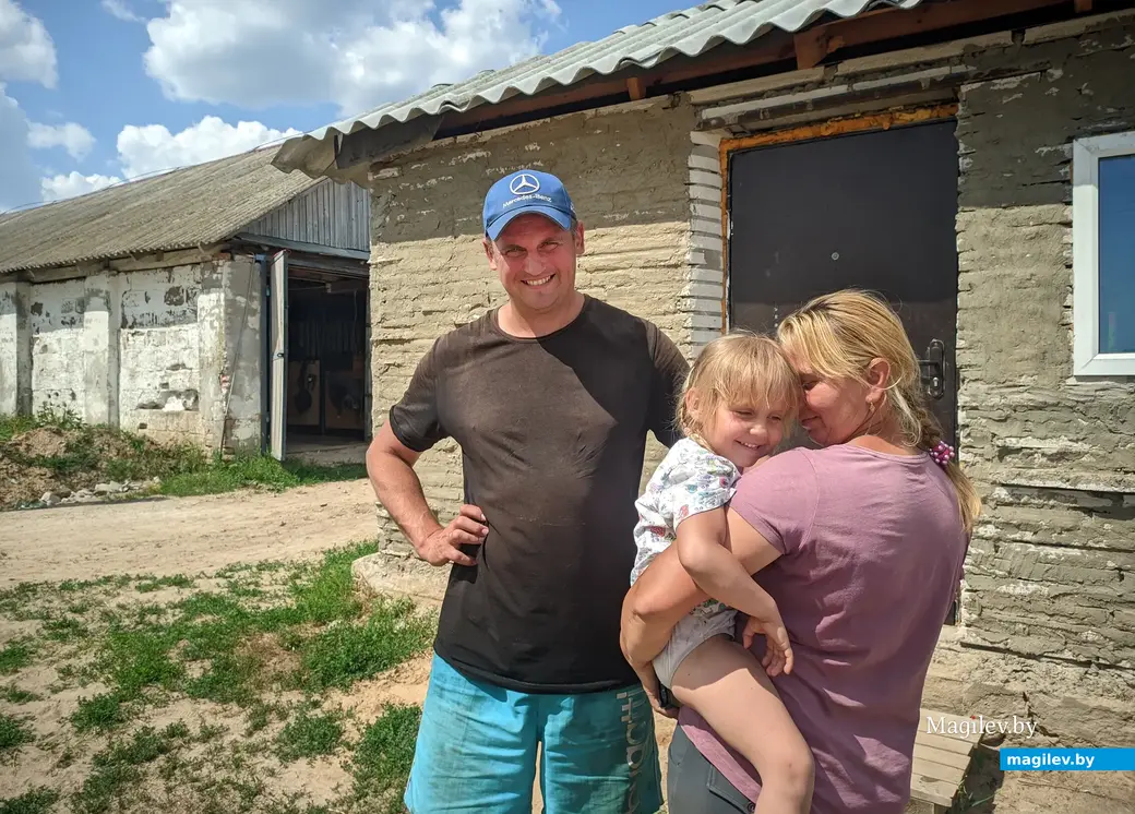 Семья Ратош – владельцы частной конюшни в д.Городня Могилевского района.