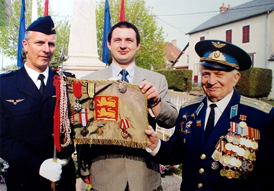Справа – Григорий Антонович Евсейчик. Фото: tribunapracy.by