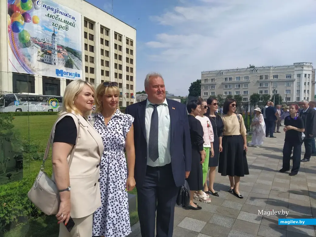 Аллея городов-побратимов. Могилев 1 июля 2023 года.
