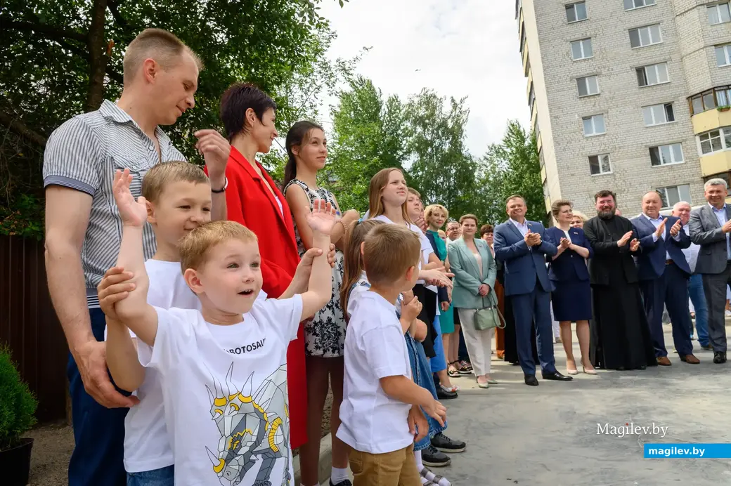 01.07.2023. Улица Красноармейская. Открытые детского дома семейного типа Луцкиных Оксаны и Игоря