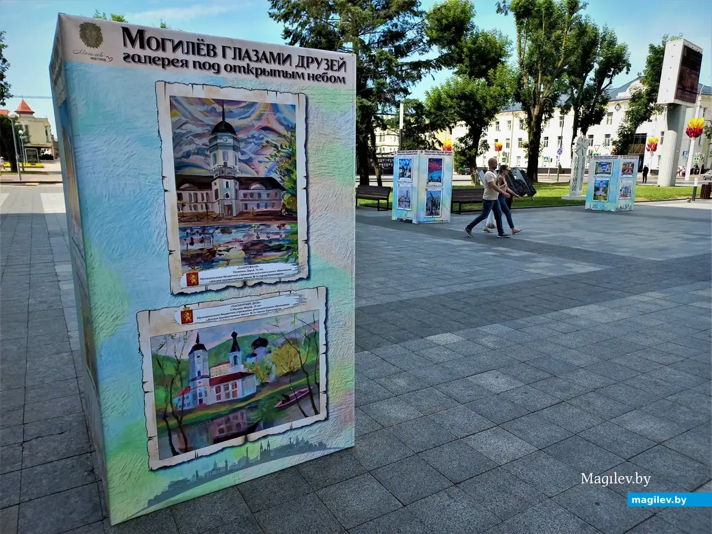 Галерея под открытым небом. Могилев, площадь Единства, 01.07.2023 г.