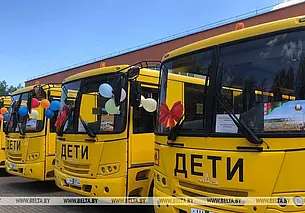 Семь новых автобусов пополнили школьный парк Могилевского района. Фотофакт