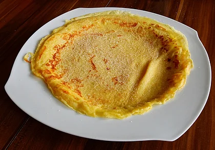 Зачем лить уксус в кастрюлю с яйцами и сыпать соду в омлет: полезные кулинарные трюки