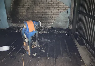 Пожар вспыхнул в цеху деревообработки Глусского лесхоза