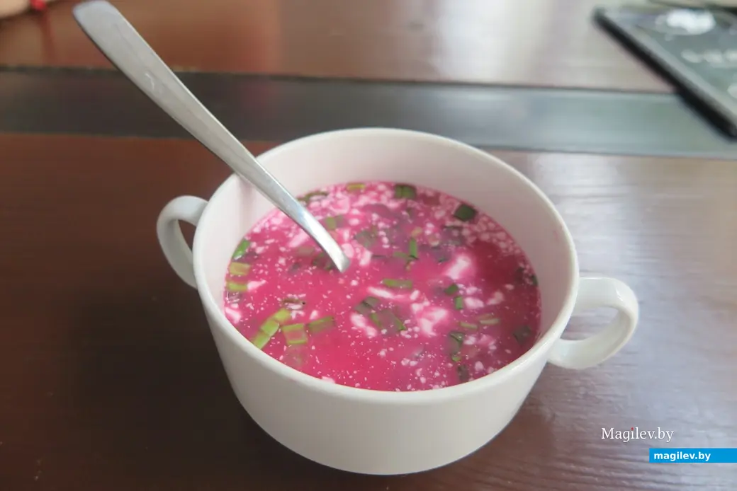 Июнь 2023 г. Могилев, рестобар «Луна». Холодник - лучшее блюдо для лета.