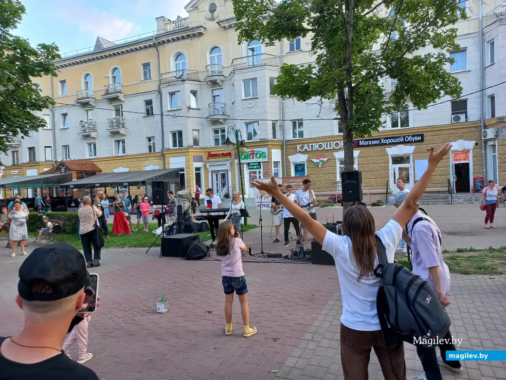 Благотворительный концерт в защиту бездомных животных. Могилев, Комсомольский сквер, 13.07.2023 г.