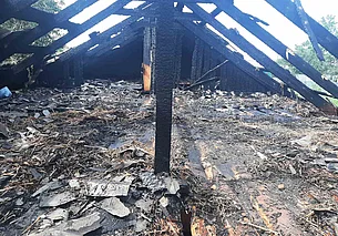 В Краснопольском районе дети играли со спичками. Сгорел сарай (видео)