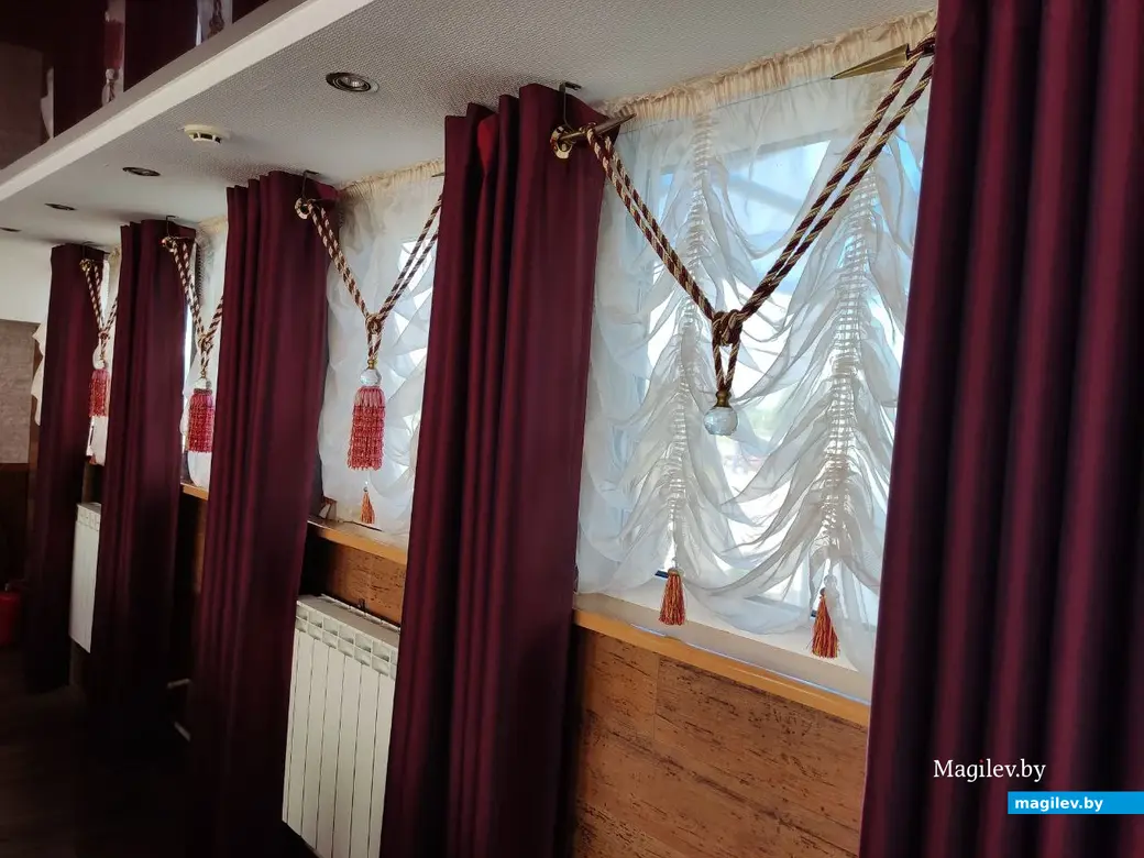 Ресторан «Санта-Мария», Могилев. Бордовый зал. 13.07.2023 г.