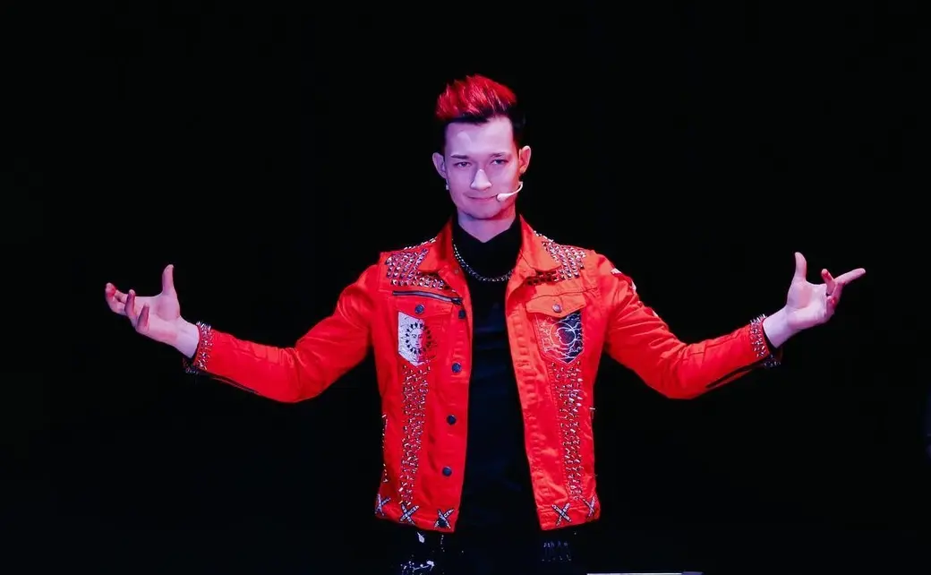 Илья Кахнович знает толк в чудесах. Фото из инсты showillusion.