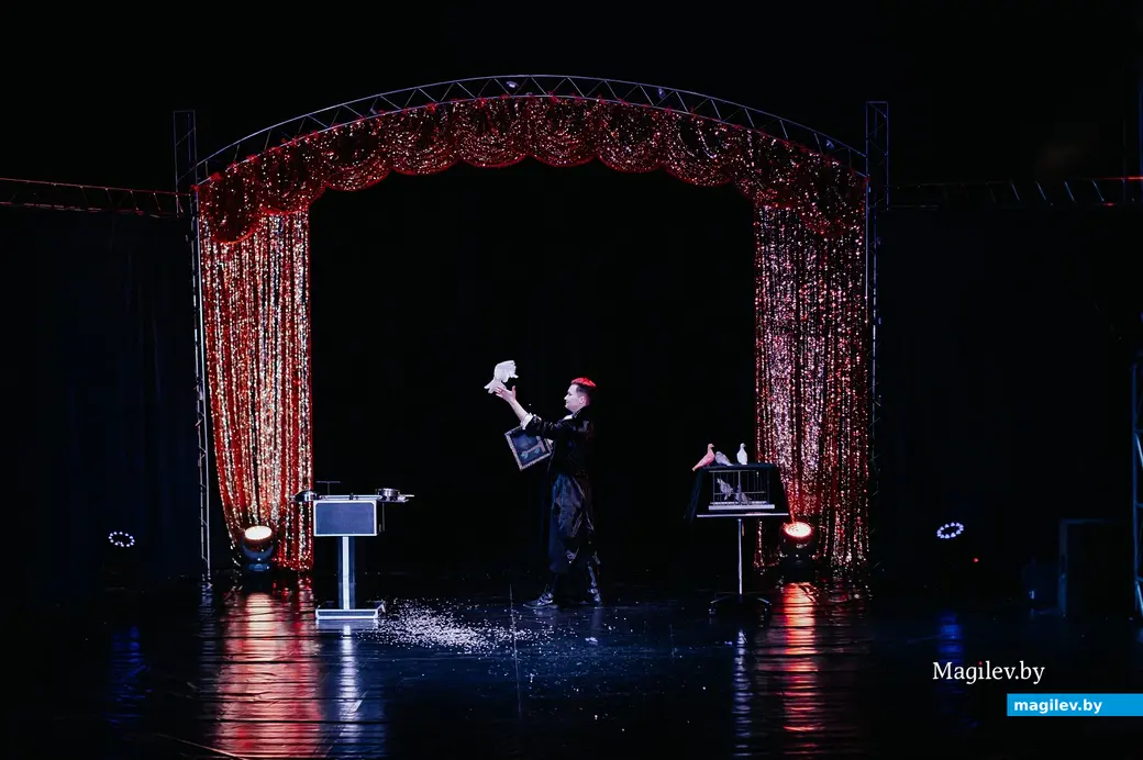 С голубями работать ой как непросто.