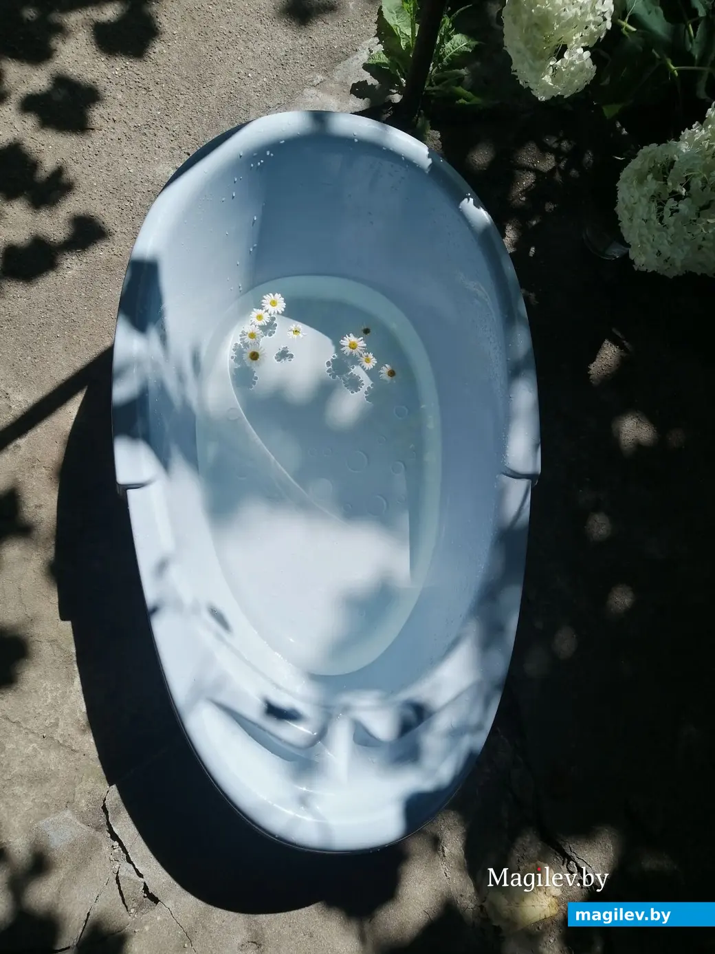 Ванночка пригодится на даче.