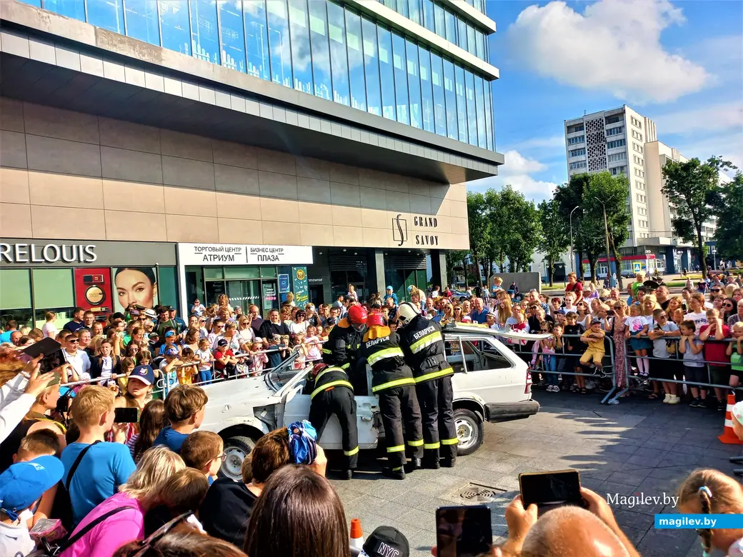 Праздник на площади Единства, посвященный 170-летию пожарной службы. Могилев, 25.07.2023 г.