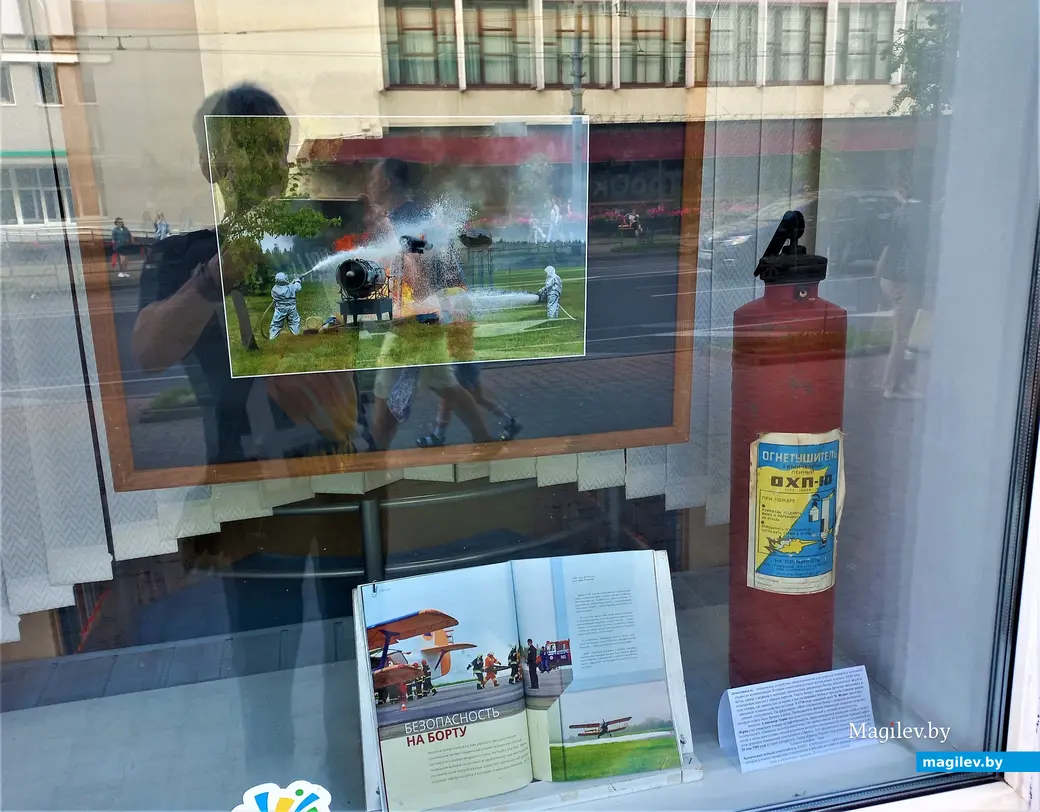 Открытие выставки Ирины Калдаевой в «Окнах» библиотеки Карла Маркса. Могилев, 25.07.2023 г.