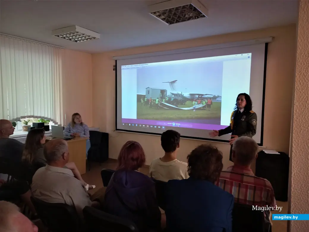 Открытие выставки Ирины Калдаевой в «Окнах» библиотеки Карла Маркса. Могилев, 25.07.2023 г.