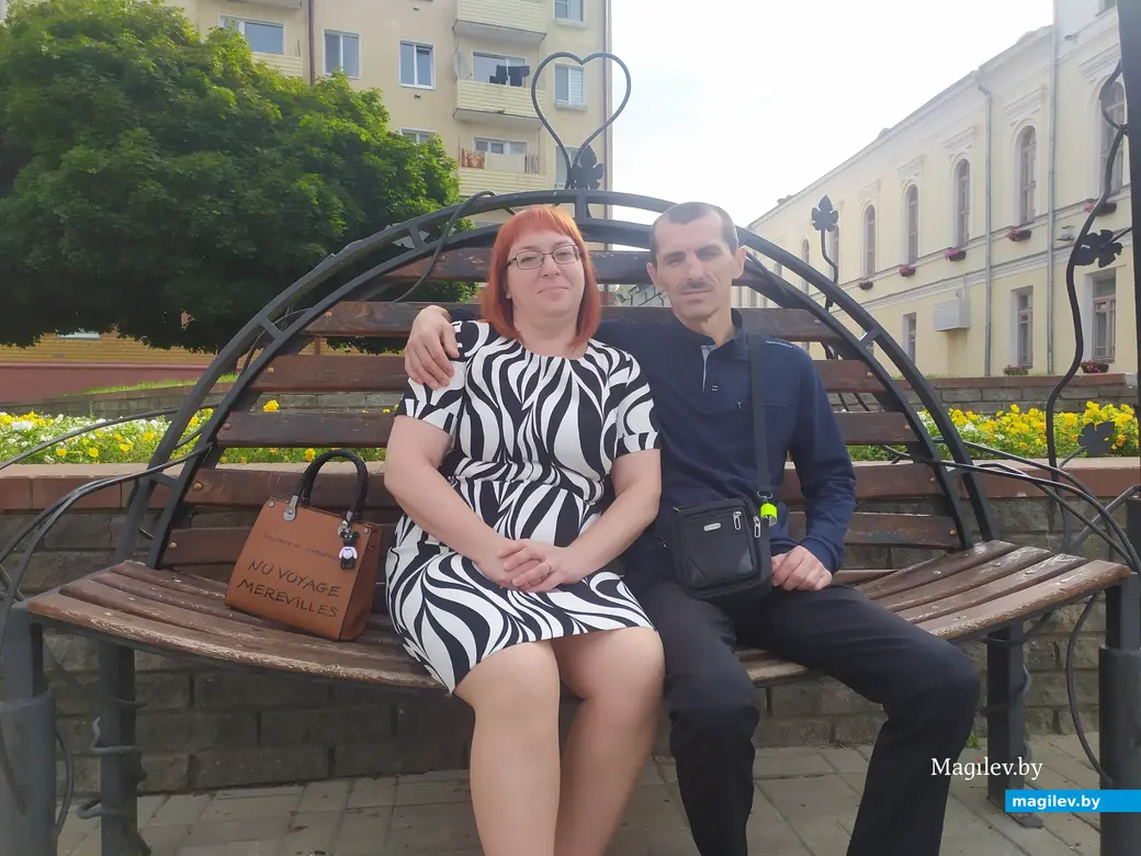 ЗАГС, Могилев. 29.07.2023 г. Александр Богачев и Анастасия Башаримова. За день до свадьбы Анастасия кардинально изменила цвет волос.