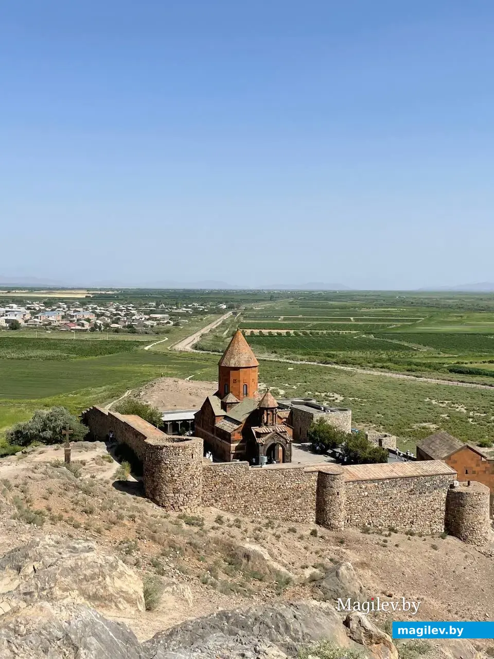 Древний монастырь Хор Вирап.