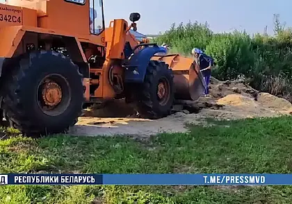 В Чериковском районе милиционеры спасли почти 700 кг зерна (видео)