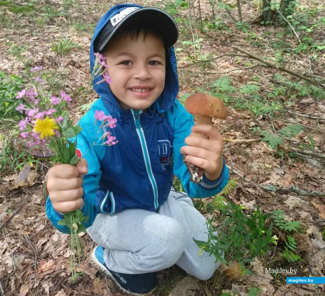 Первый в жизни улов 5-летнего Ильи Шило из Бобруйска.