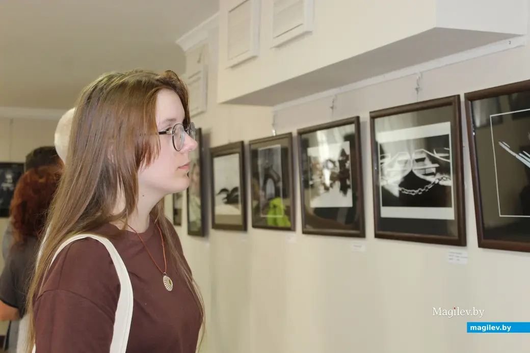 На выставке «Фотографика-73». Могилев. Музей Бялыницкого-Бирули. Август 2023-го.