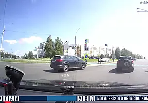 В Могилеве автомобиль и электросамокат не поделили дорогу. Все живы