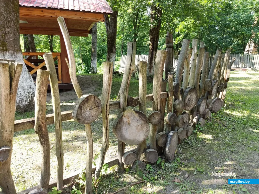 Славгород, на Замковой горе. Зона отдыха. 22.07.2023 г.