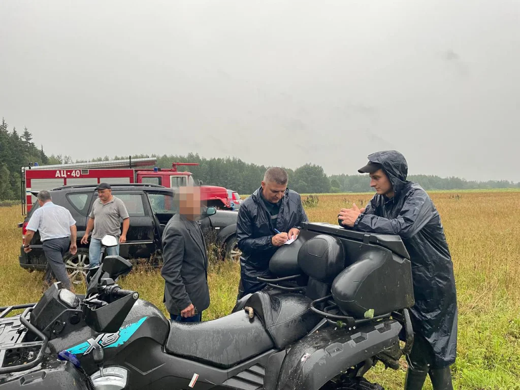 Пенсионер потерялся в лесу рядом с деревней Козлы Горецкого района. Фото: МЧС Республики Беларусь.